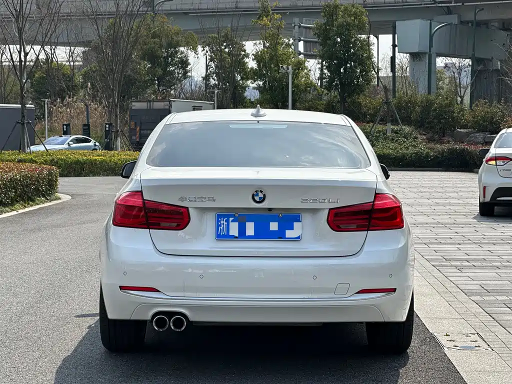 BMW 3 Series 2018 320Li Fashion Model купить на сайте DeffCars