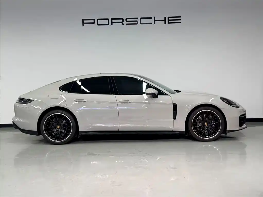 Panamera 2023 Panamera 2.9T Platinum Edition купить на сайте DeffCars