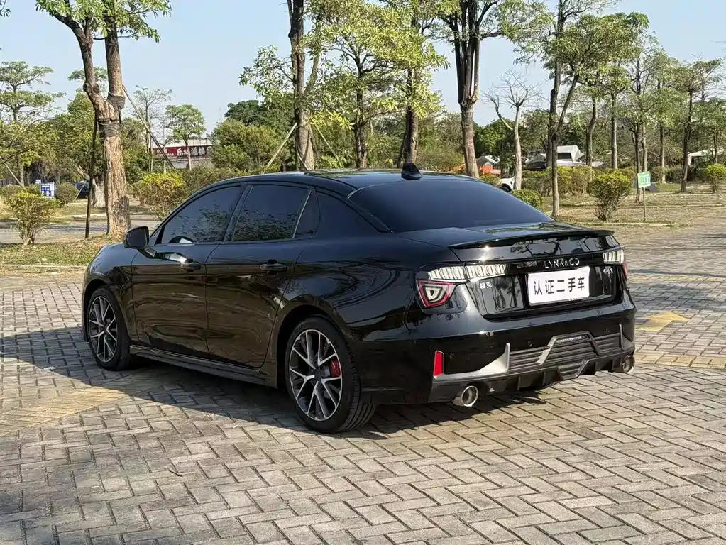 Lynk & Co 03 2022 2.0TD DCT Pro купить на сайте DeffCars