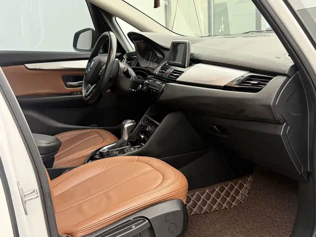 BMW 2 Series Station Wagon 2016 218i Fashion Edition купить на сайте DeffCars