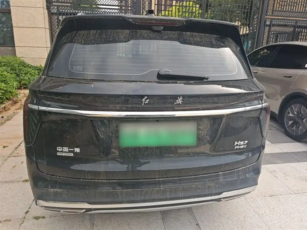 Hongqi HS7 PHEV 2024 2.0T PHEV four-wheel drive Qichang version 7 seats купить на сайте DeffCars