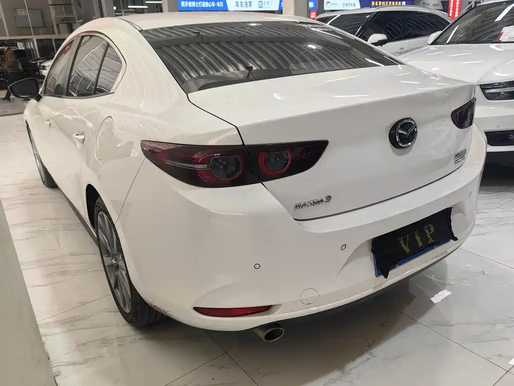 Mazda3 Angkesela 2023 2.0L Automatic Premium Edition купить на сайте DeffCars