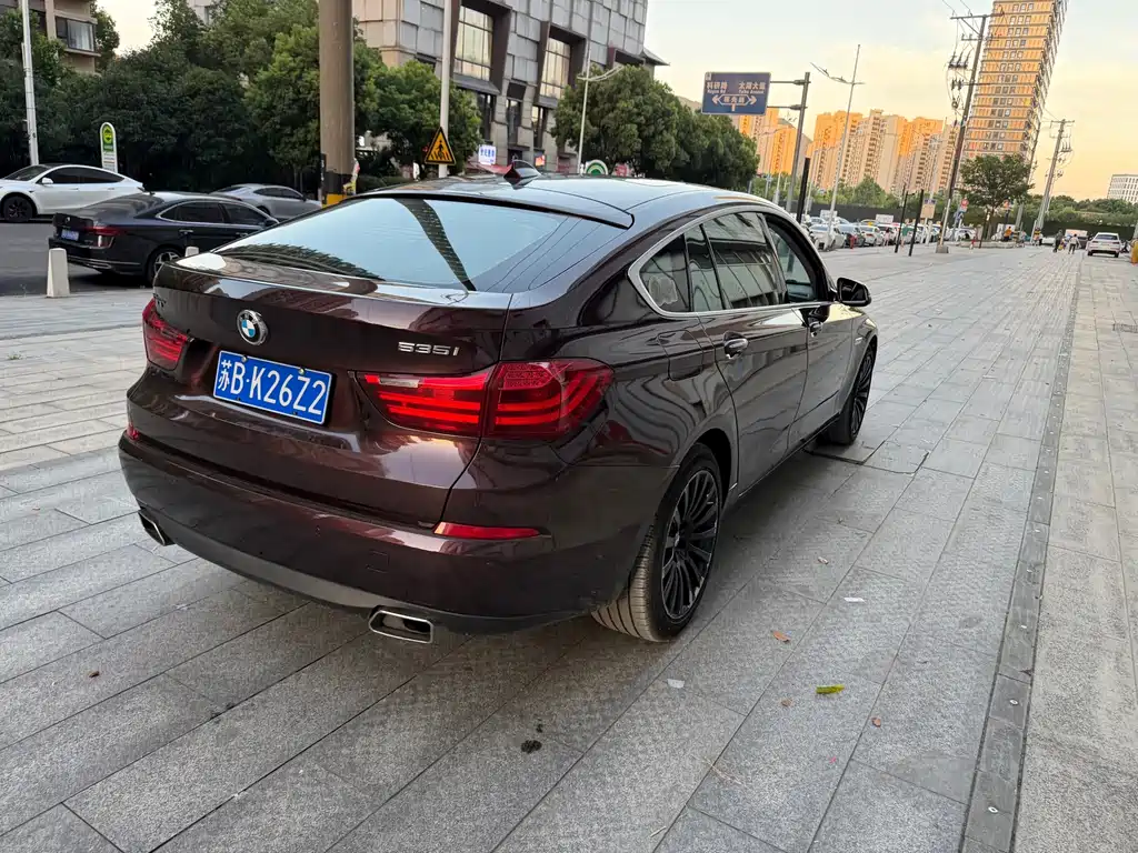 BMW 5 Series GT 2014 535i Leading Model купить на сайте DeffCars