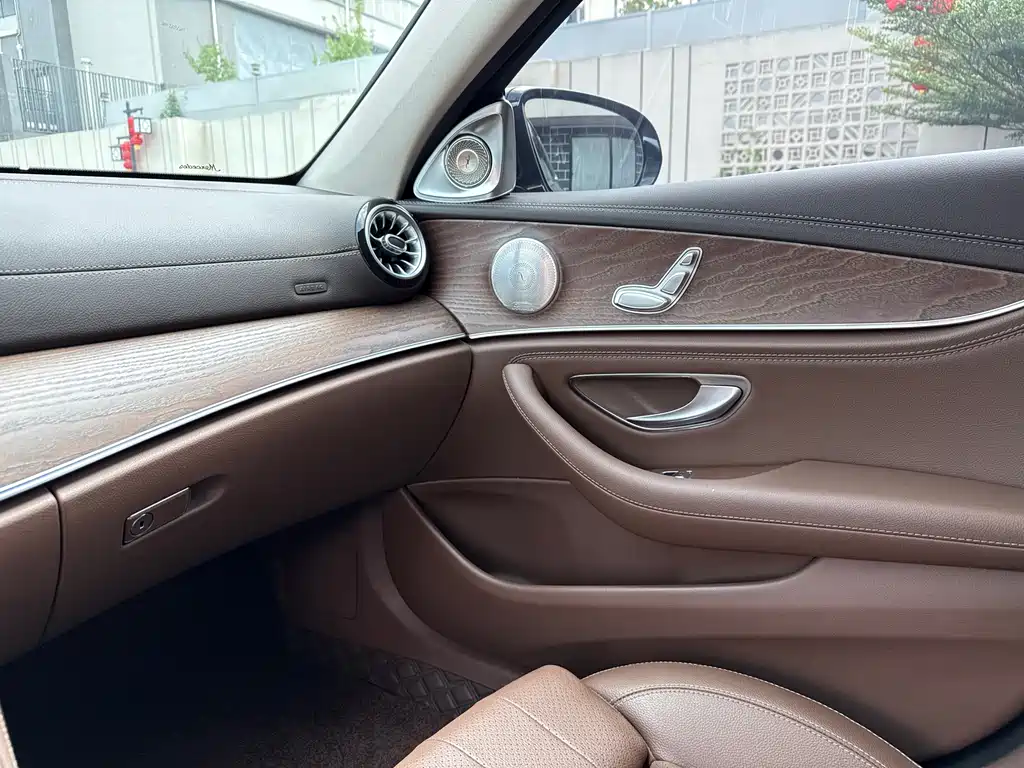 Mercedes-Benz E-Class 2022 E 260 L купить на сайте DeffCars