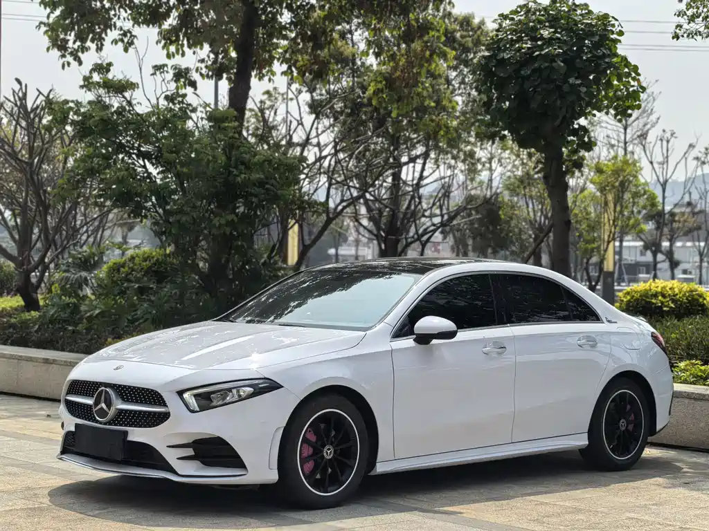 Mercedes-Benz A-Class 2021 A 200 L Sports Sedan Dynamic Type купить на сайте DeffCars