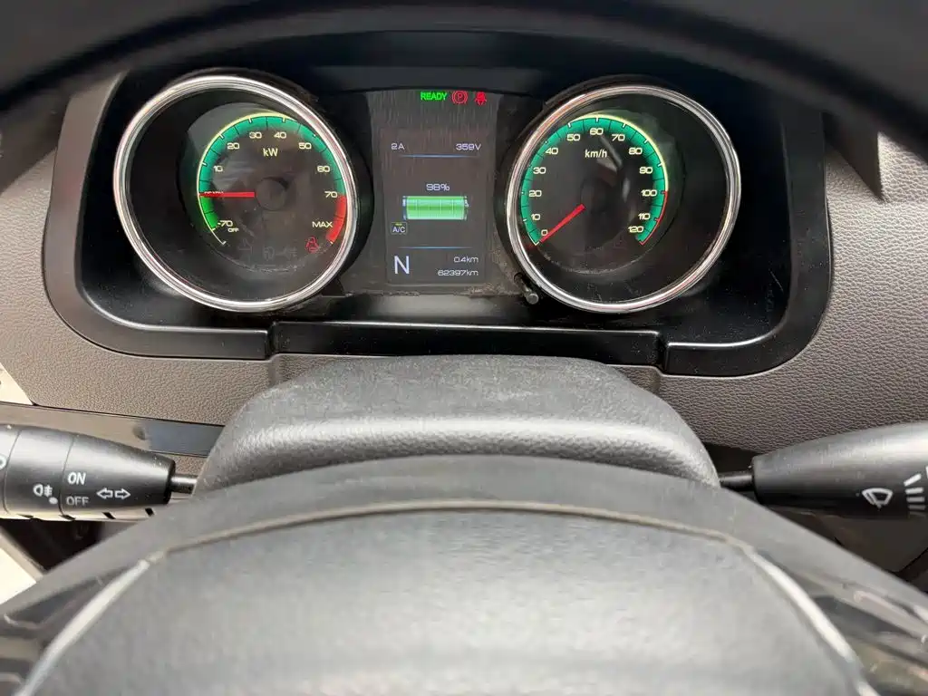 Yufeng EM26 2023 Standard Edition 41.472kWh Henan Lithium Dynamics купить на сайте DeffCars