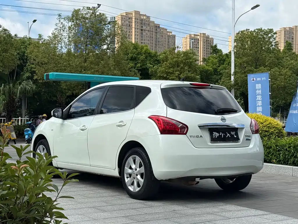 Tiida 2014 1.6L CVT intelligent купить на сайте DeffCars