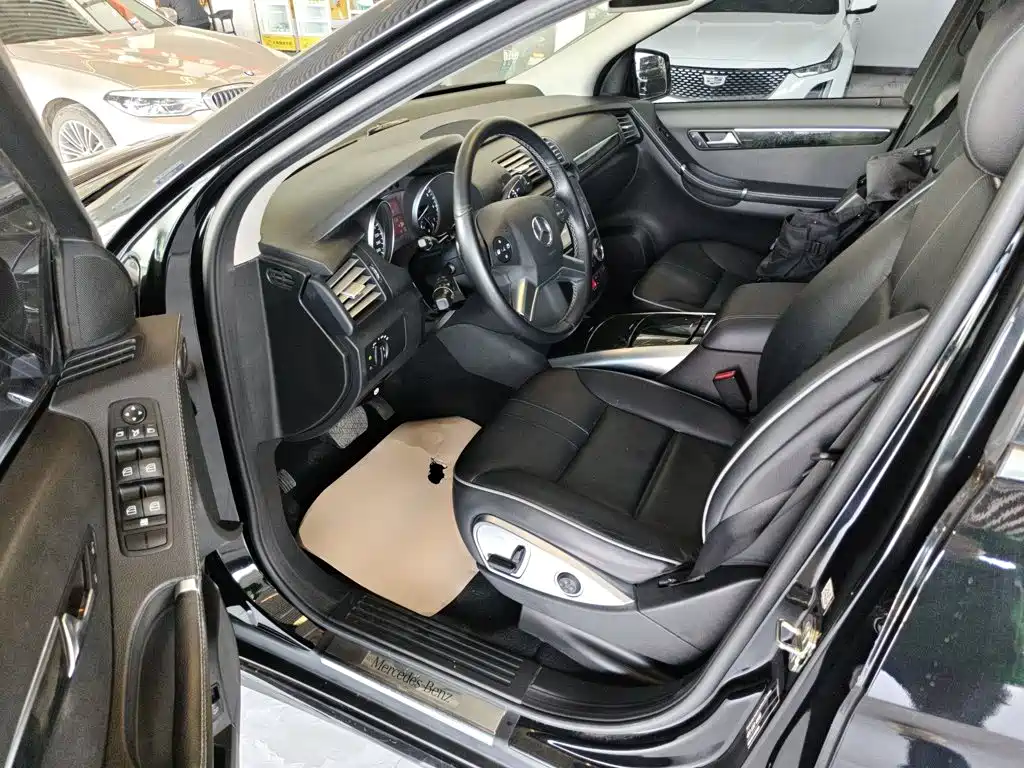 Mercedes-Benz R-Class 2017 R 320 4MATIC Business Edition купить на сайте DeffCars