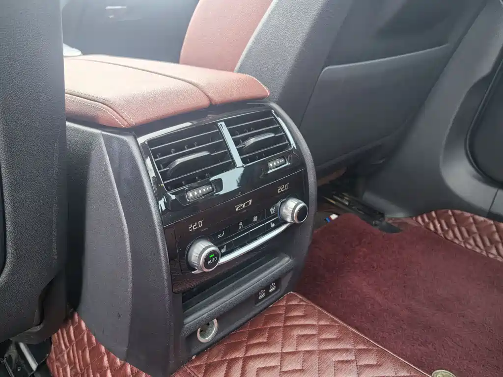BMW 5 Series New Energy 2021 535Le Luxury Package купить на сайте DeffCars