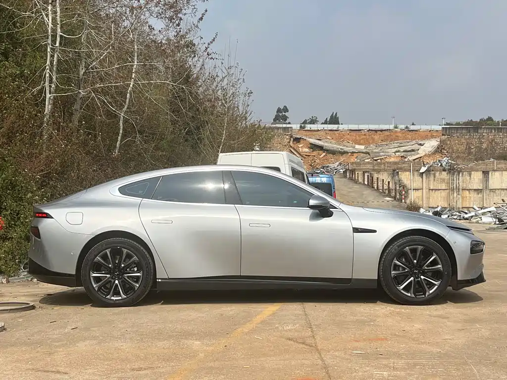 Xpeng P7 2022 480E купить на сайте DeffCars