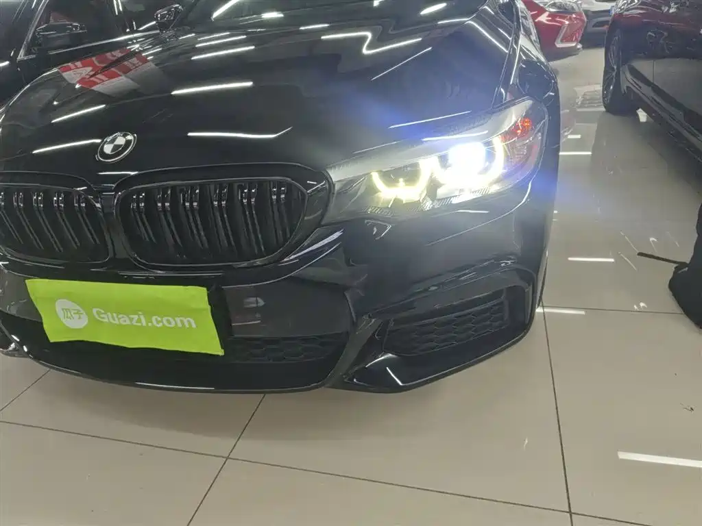 BMW 5 Series 2019 530Li Leading M Sports Package купить на сайте DeffCars