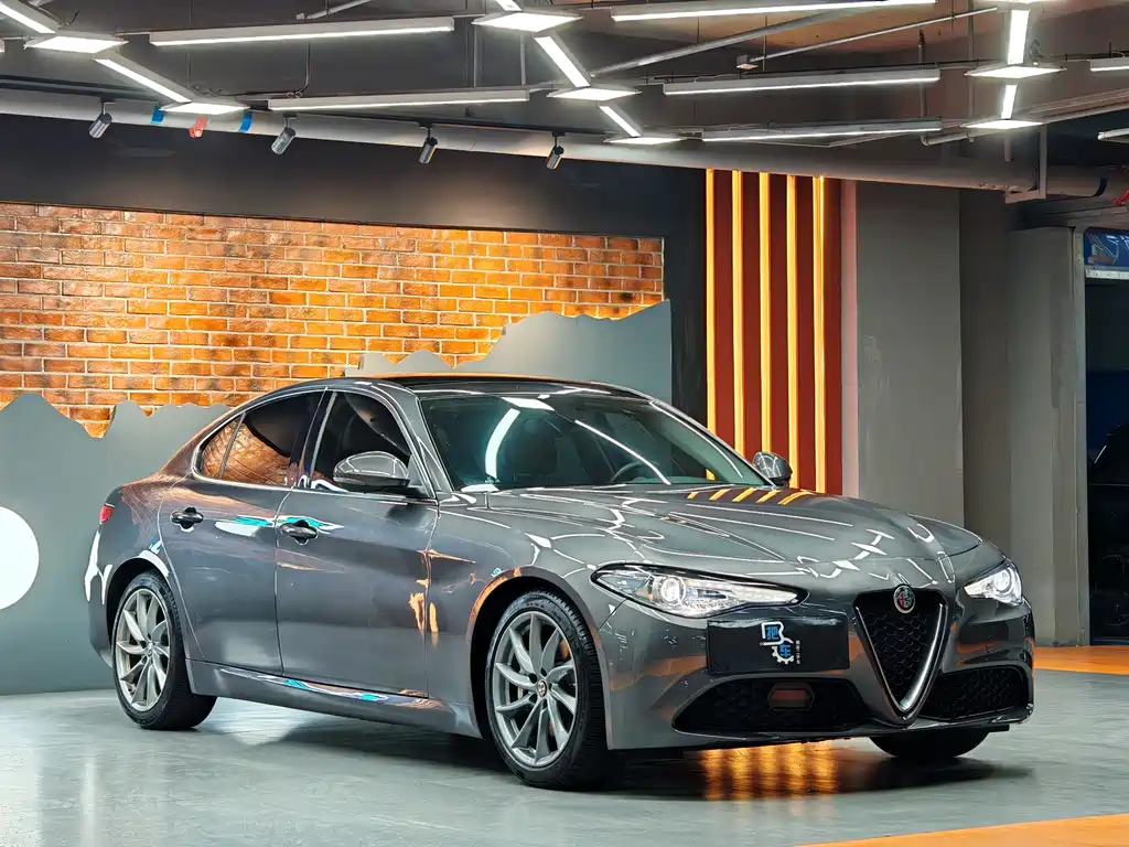 Giulia Juliet 2017 2.0T 280HP Luxury Edition купить на сайте DeffCars