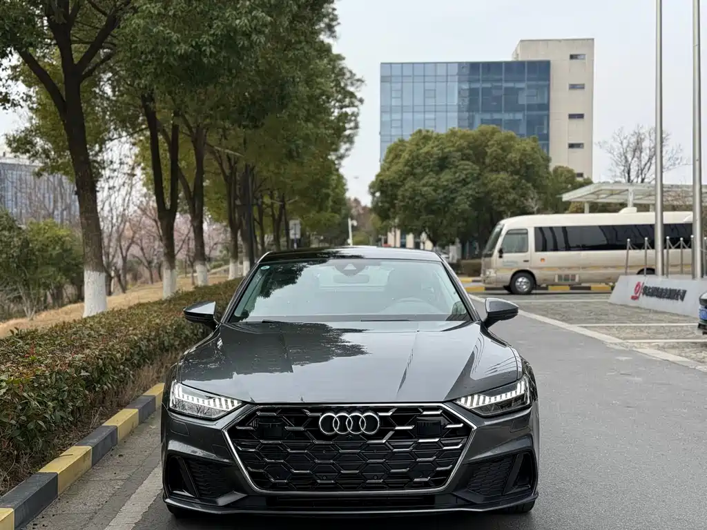 Audi A7 2024 45 TFSI Premium Selection купить на сайте DeffCars