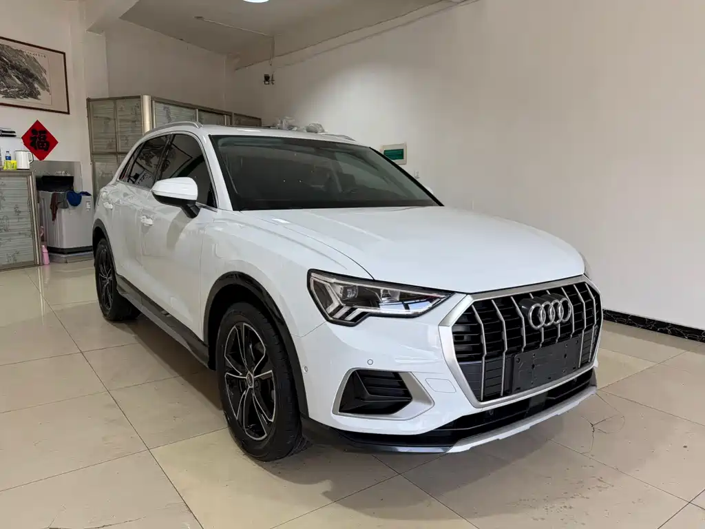 Audi Q3 2022 35 TFSI Fashionable and Elegant купить на сайте DeffCars