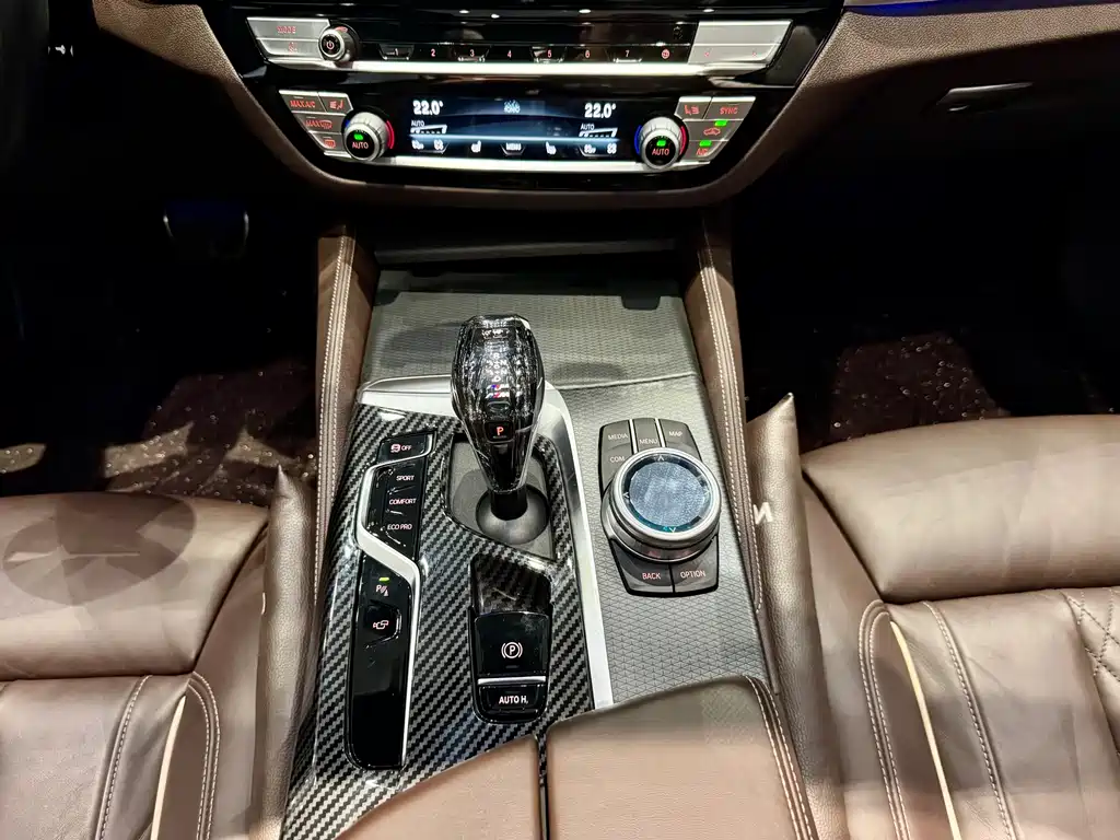 BMW 5 Series Imported 2021 Facelift 540i Fashion Edition M Sports Package купить на сайте DeffCars