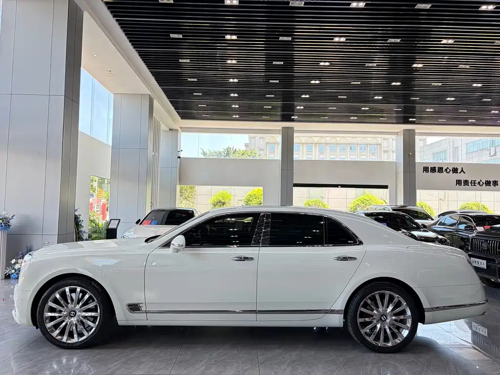 Mulsanne 2017 6.8T Long Wheelbase Edition купить на сайте DeffCars
