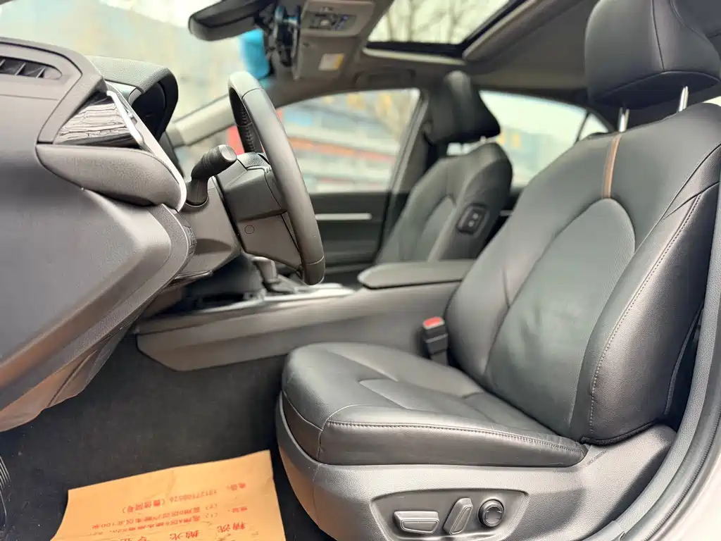 Camry 2021 2.0G Deluxe Edition купить на сайте DeffCars