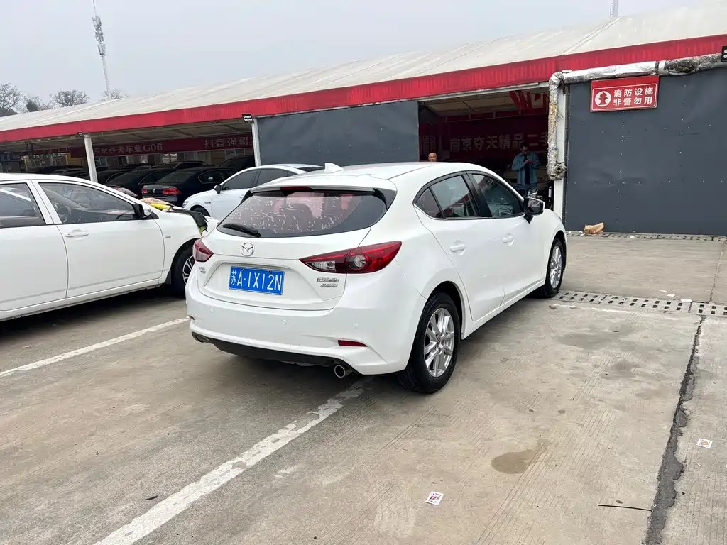 Mazda3 Angkesela 2017 hatchback 1.5L automatic luxury model National V купить на сайте DeffCars