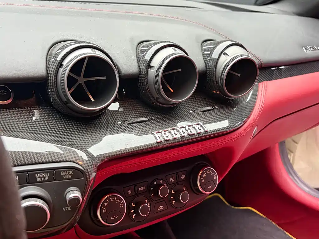 F12berlinetta 2013 6.3L standard type купить на сайте DeffCars