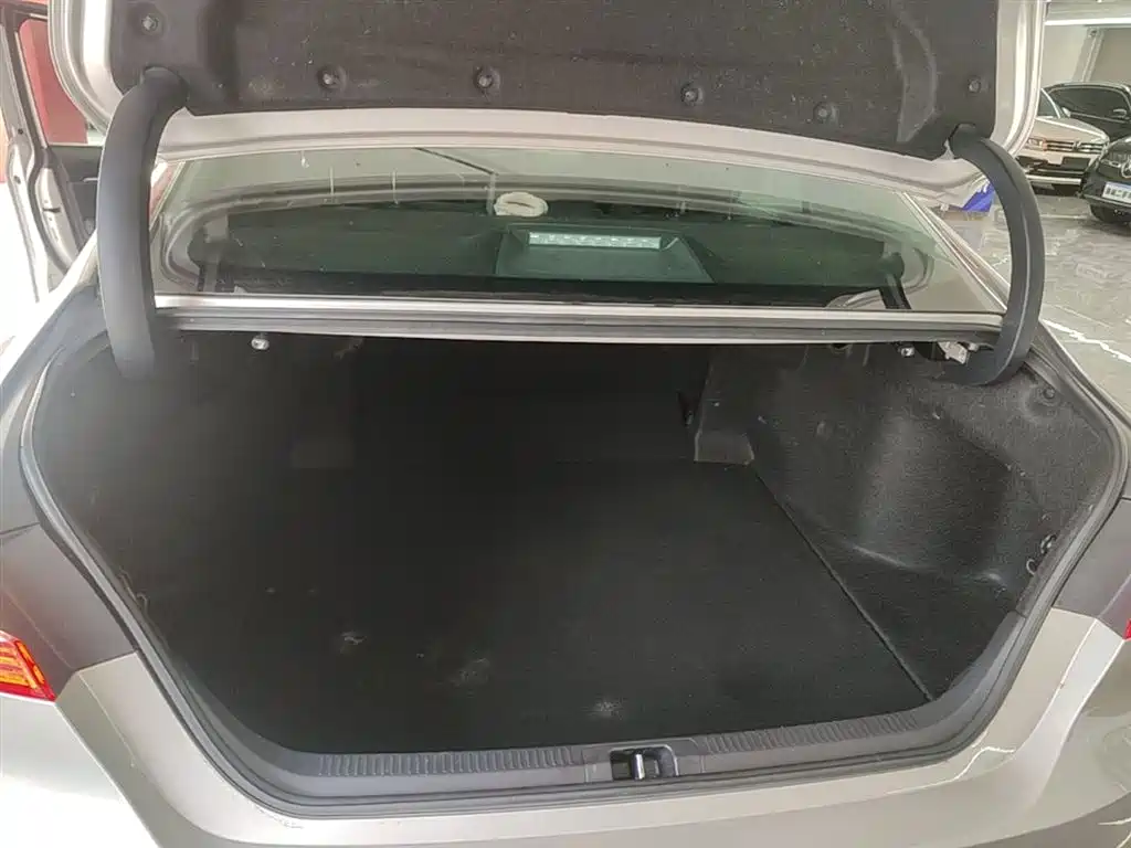 Camry 2021 2.5G Deluxe Edition купить на сайте DeffCars