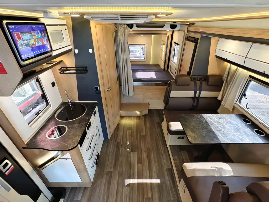 Iveco Wolfson 2021 3.0T automatic Chaorui long-axis short-hanging high-top side sliding door F1C купить на сайте DeffCars