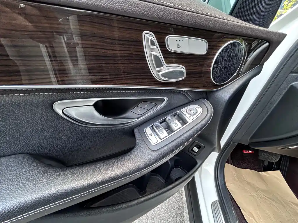 Mercedes-Benz GLC 2019 GLC 260 4MATIC Dynamic купить на сайте DeffCars