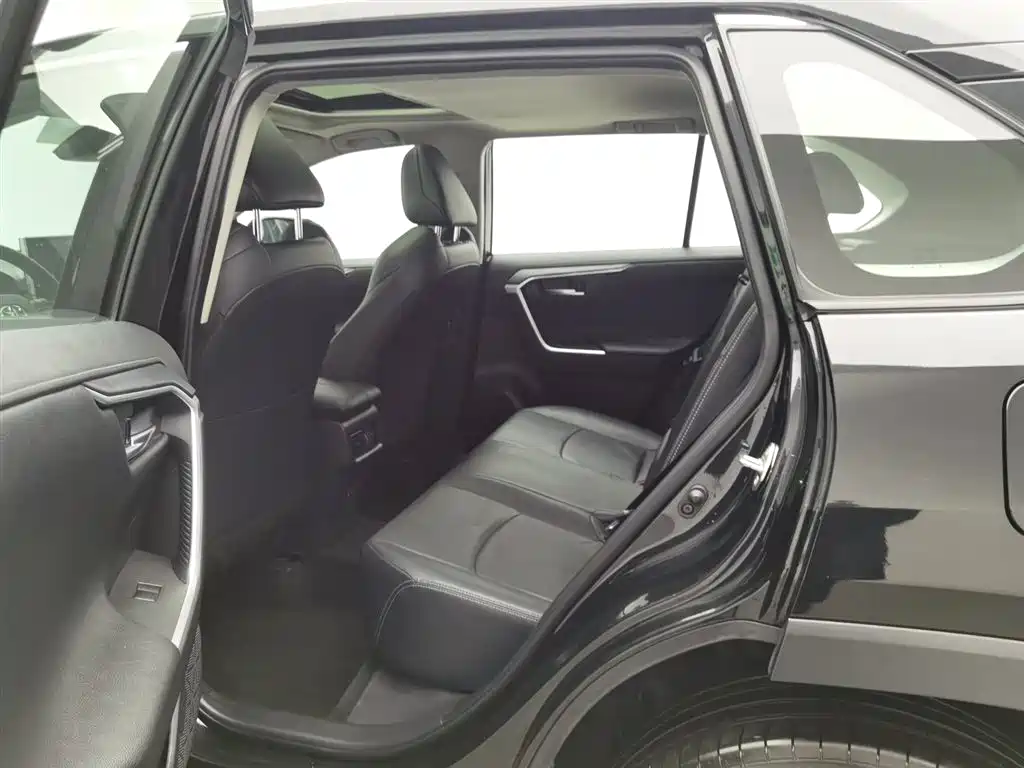 Wilanda 2022 2.0L CVT two-wheel drive luxury version купить на сайте DeffCars