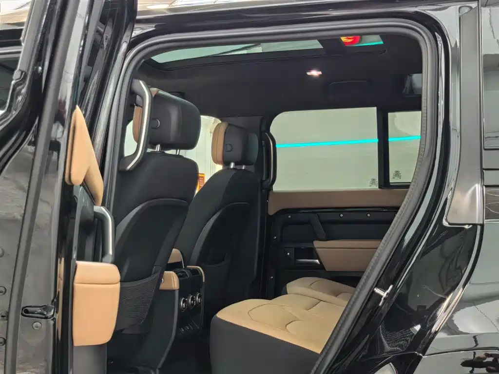 Land Rover Defender 2025 110 3.0T P400 X-Dynamic HSE купить на сайте DeffCars