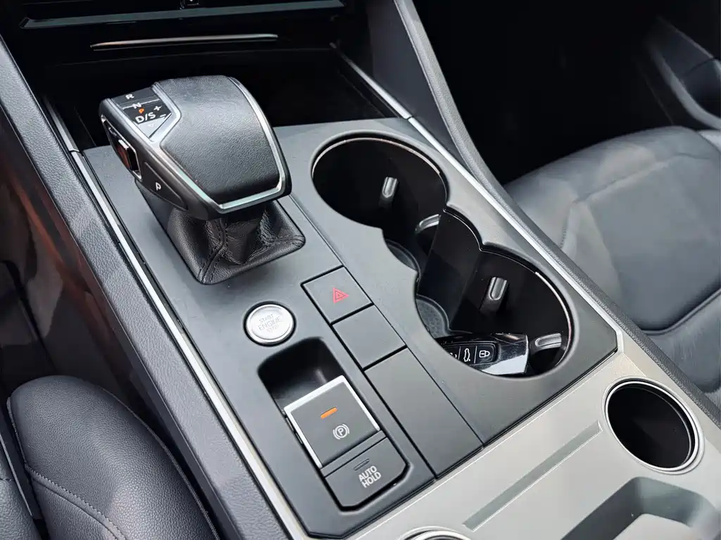 Touareg 2019 2.0TSI Pilot Edition National VI купить на сайте DeffCars