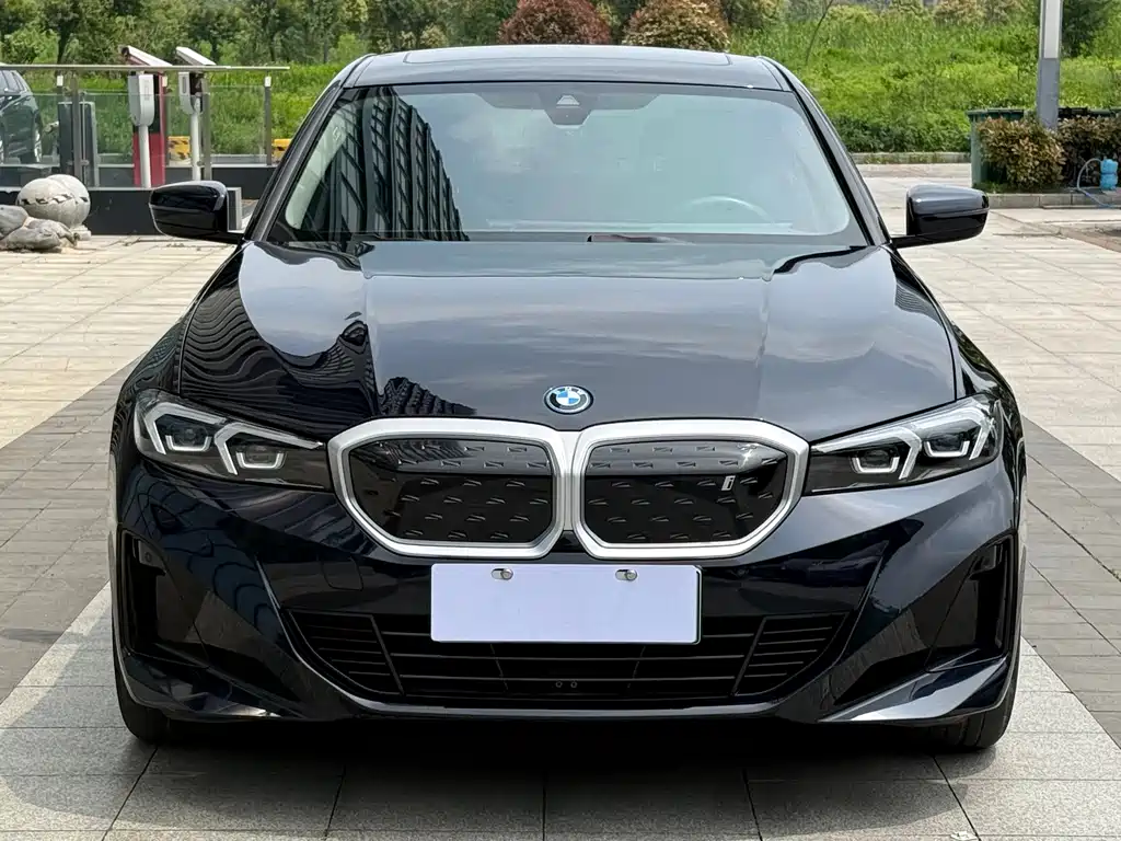 BMW i3 2022 eDrive 35 L купить на сайте DeffCars