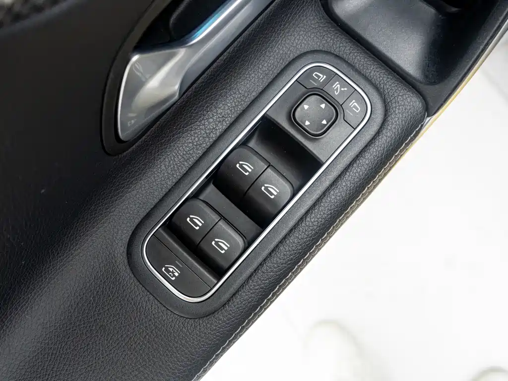 Mercedes-Benz A-Class 2020 Facelift A 200 L Sports Sedan Fashionable купить на сайте DeffCars