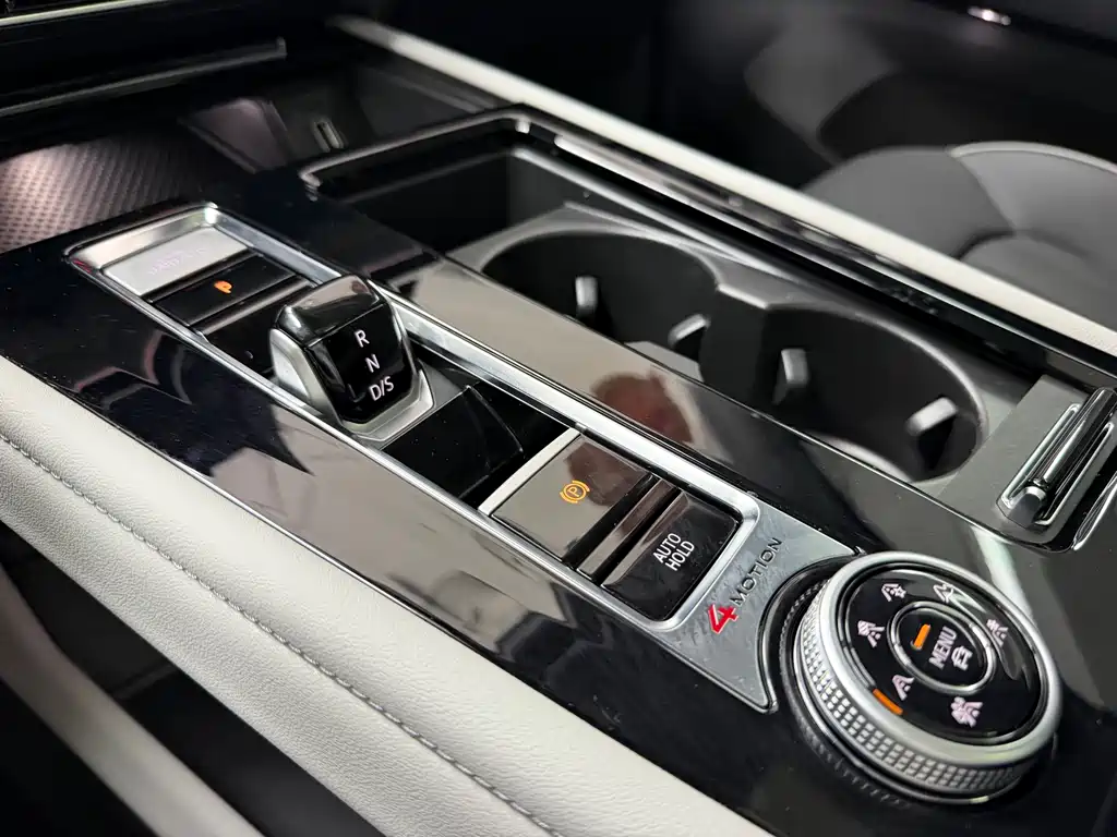 Touron 2023 380TSI four-wheel drive luxury version купить на сайте DeffCars