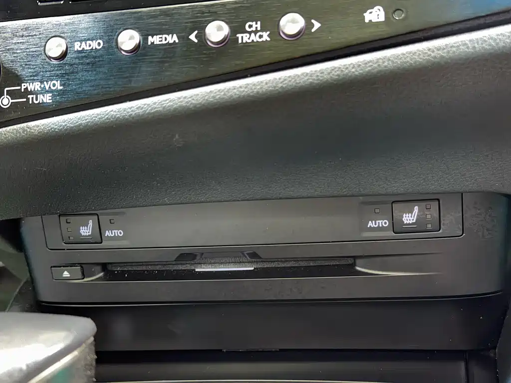 Lexus ES 2021 300h Excellence Edition купить на сайте DeffCars