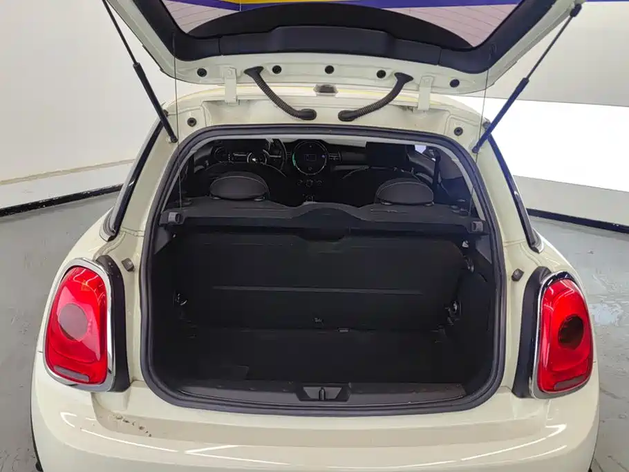 Mini 2018 1.5T one plus five-door edition купить на сайте DeffCars