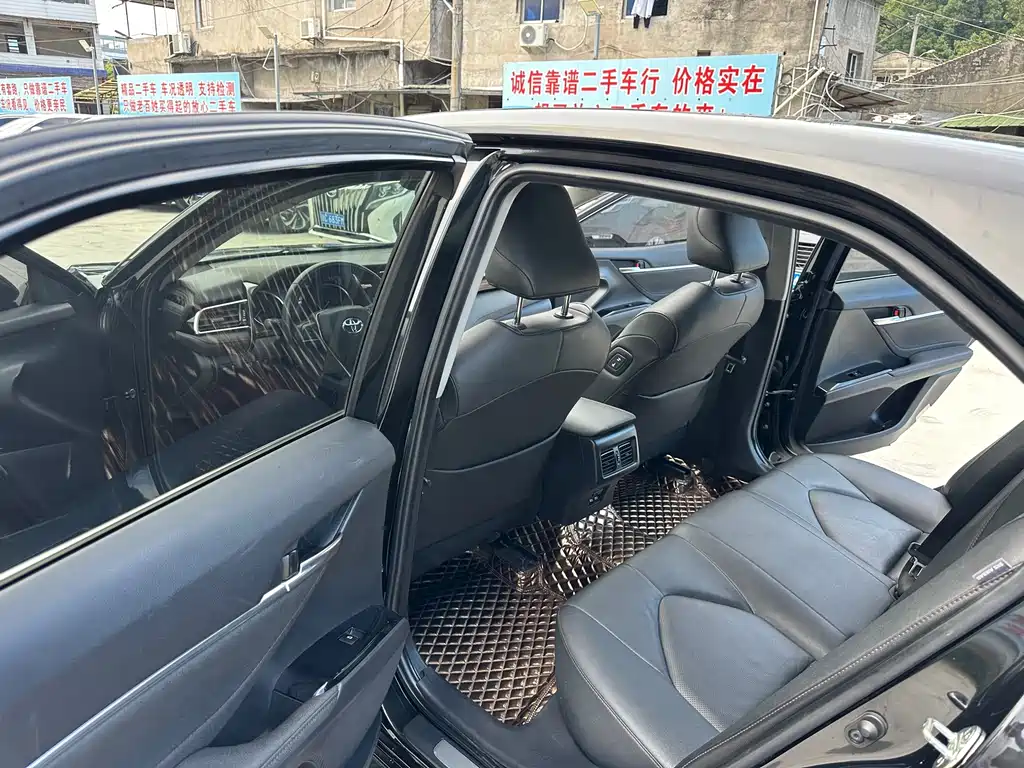 Camry 2021 2.0g Deluxe Edition купить на сайте DeffCars