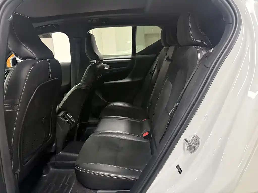 Volvo XC40 2020 T4 four-wheel drive Zhiyuan Sport Edition купить на сайте DeffCars