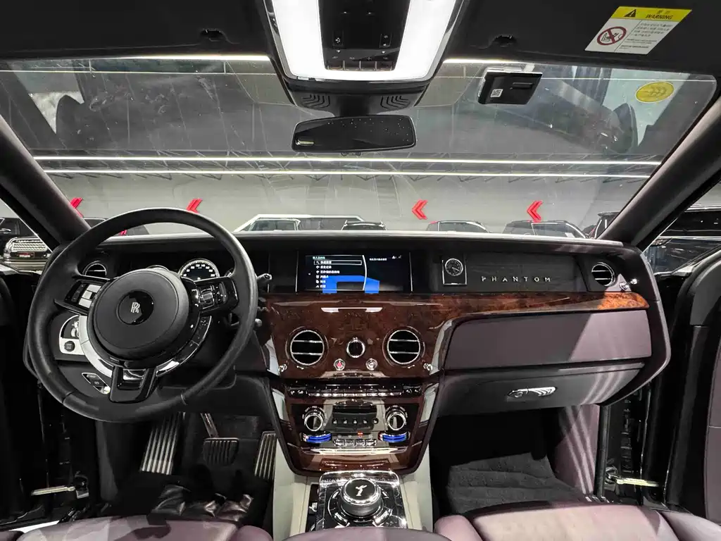 Phantom 2018 6.7T Long Wheelbase Edition купить на сайте DeffCars