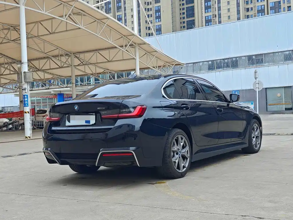 BMW i3 2022 eDrive 35 L купить на сайте DeffCars