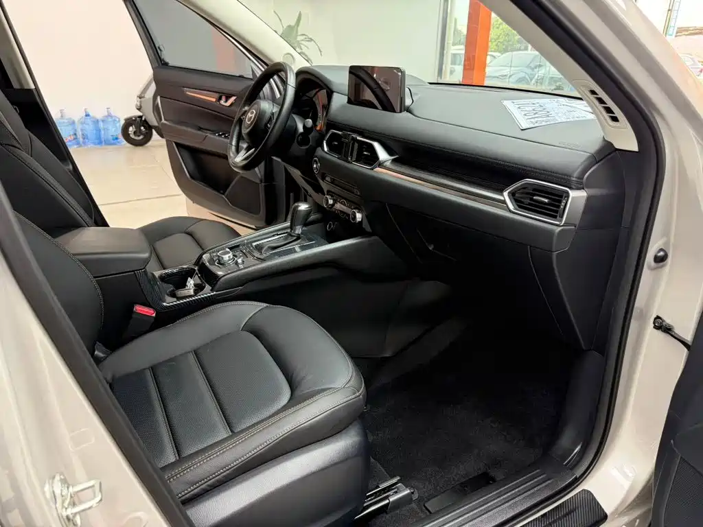 Mazda CX-5 2025 2.0L automatic two-wheel drive smart model купить на сайте DeffCars