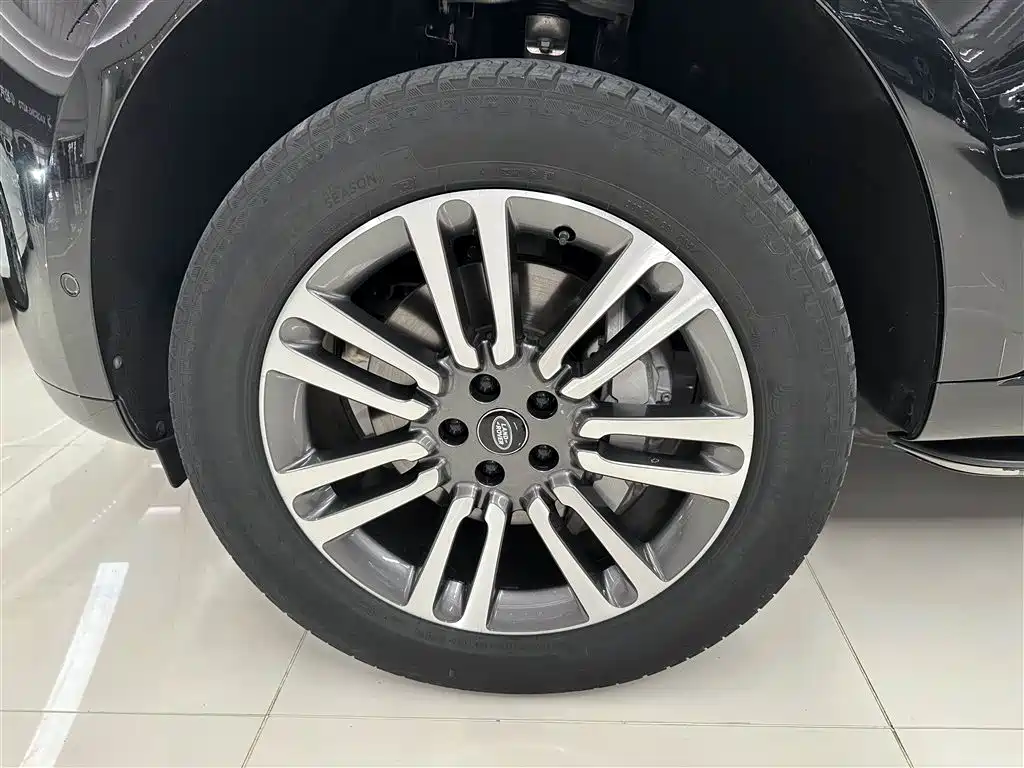Range Rover 2023 facelift 3.0 L6 400PS Extended Edition купить на сайте DeffCars