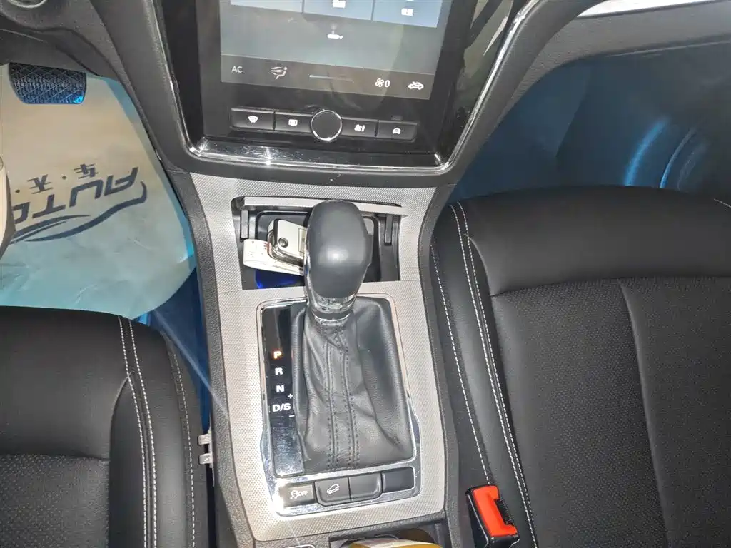 Roewe RX5 2020 model 20T automatic 4G interconnection million models купить на сайте DeffCars