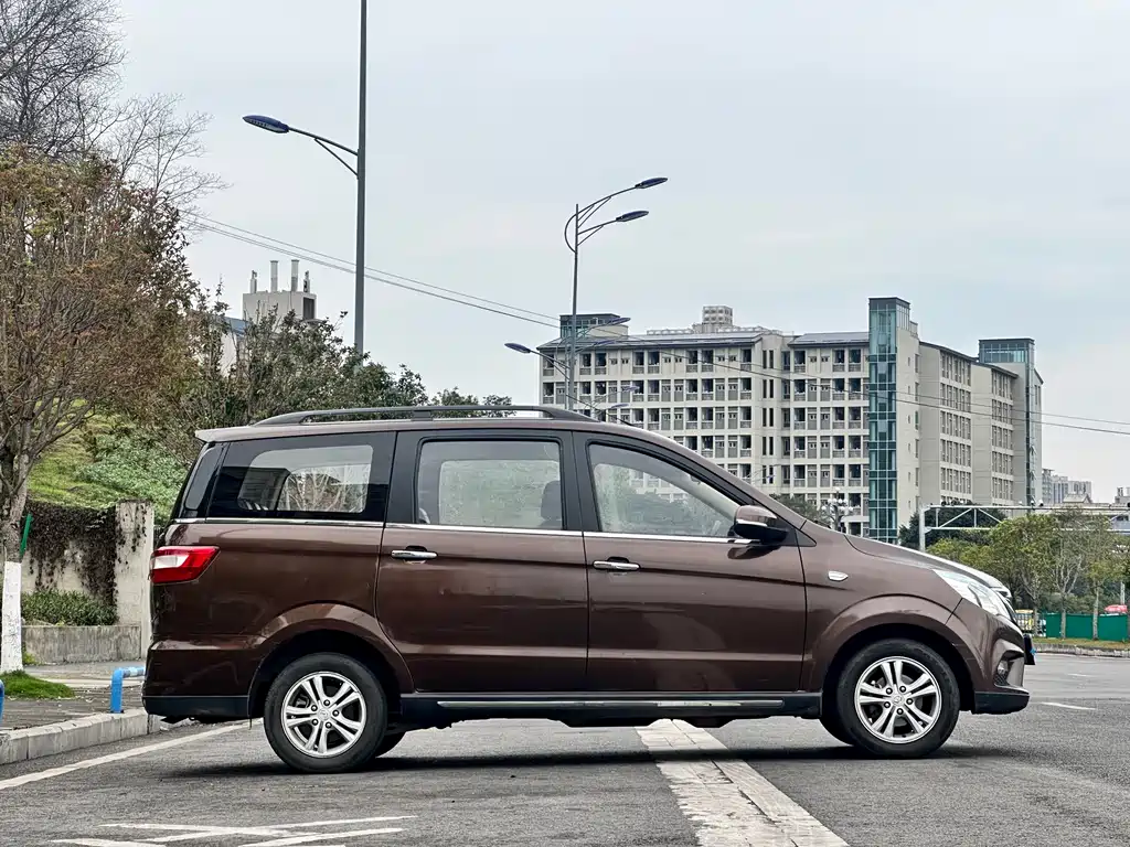 BAIC Huansu H2 2015 1.5L AMT premium model BJ415C купить на сайте DeffCars