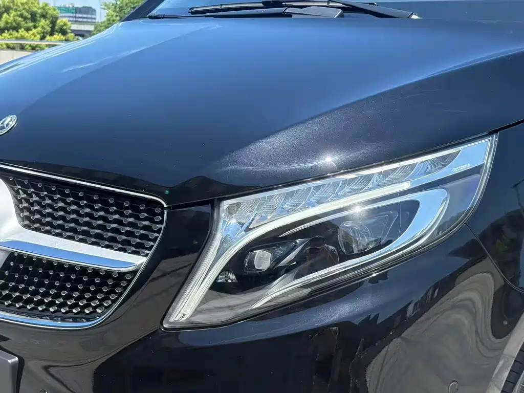Mercedes-Benz V-Class 2021 V 260 L Long Wheelbase Luxury Edition купить на сайте DeffCars