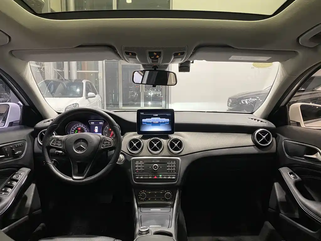 Mercedes-Benz GLA 2016 GLA 220 4MATIC Fashion Model купить на сайте DeffCars