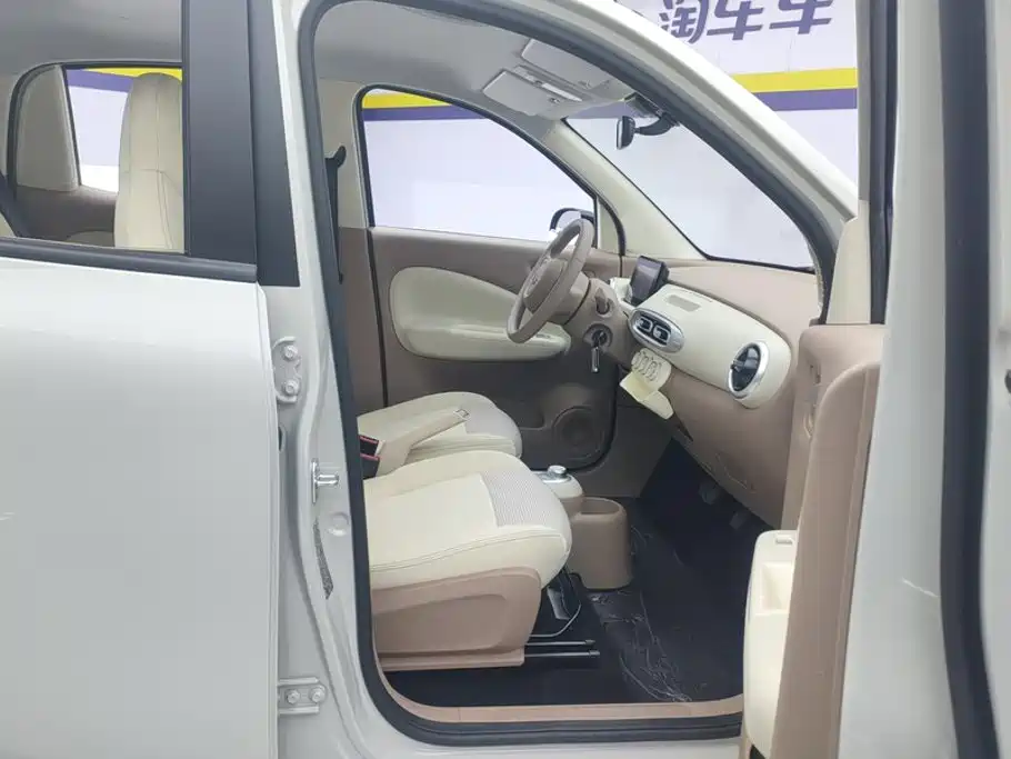 Hongguang MINIEV 2025 fourth-generation four-door advanced version купить на сайте DeffCars