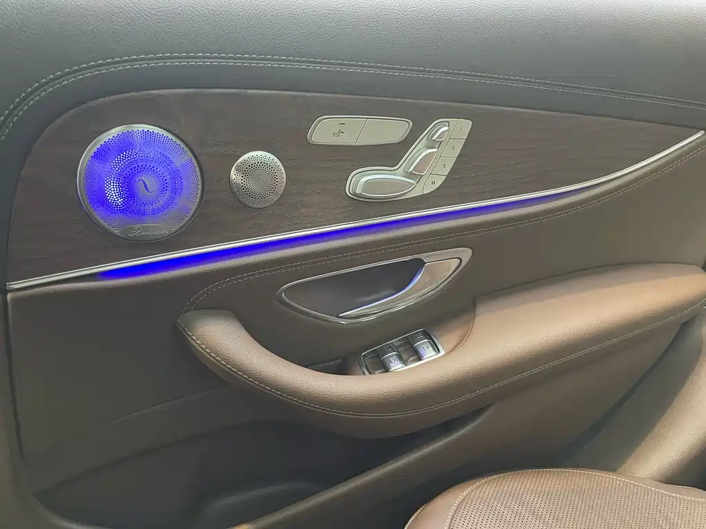 Mercedes-Benz E-Class 2020 Facelift E 300 L Special Edition купить на сайте DeffCars