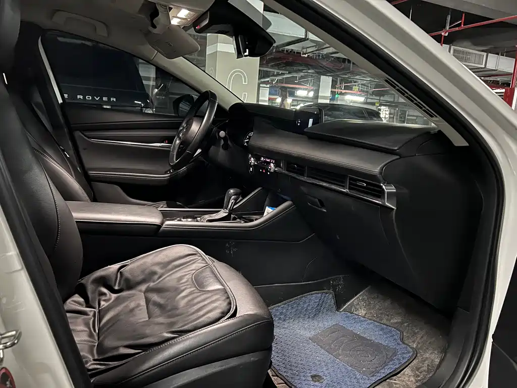 Mazda Axela 2023 2.0L Automatic Quality Edition купить на сайте DeffCars