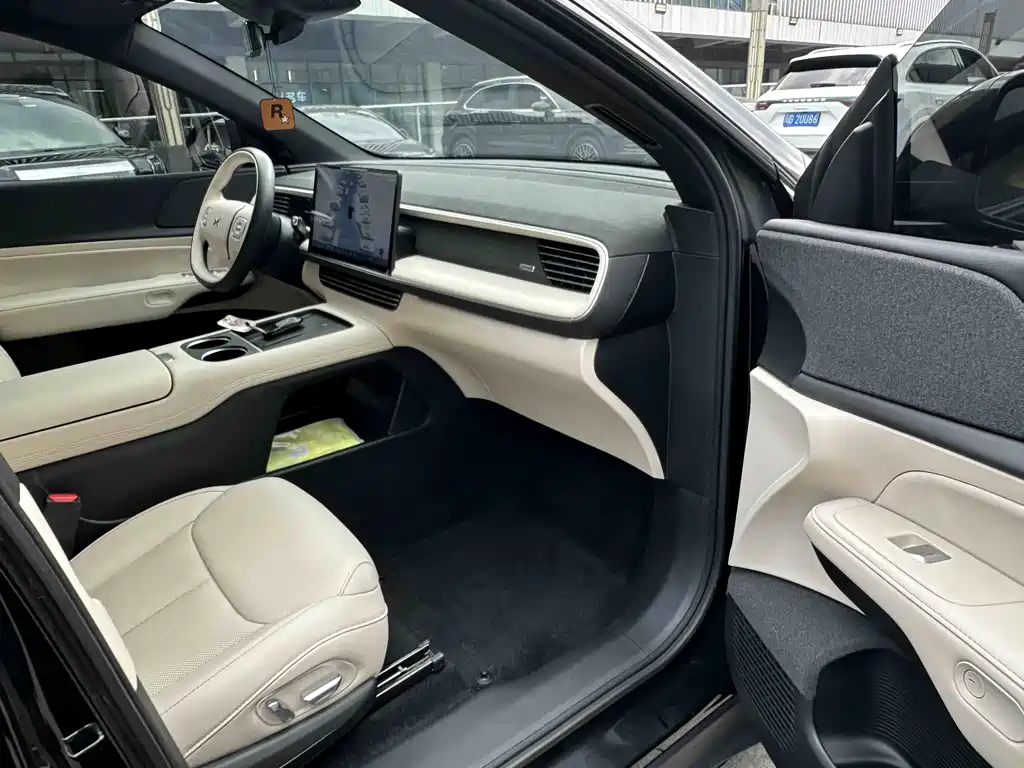 Xpeng G6 2023 model 580 long battery life Max купить на сайте DeffCars