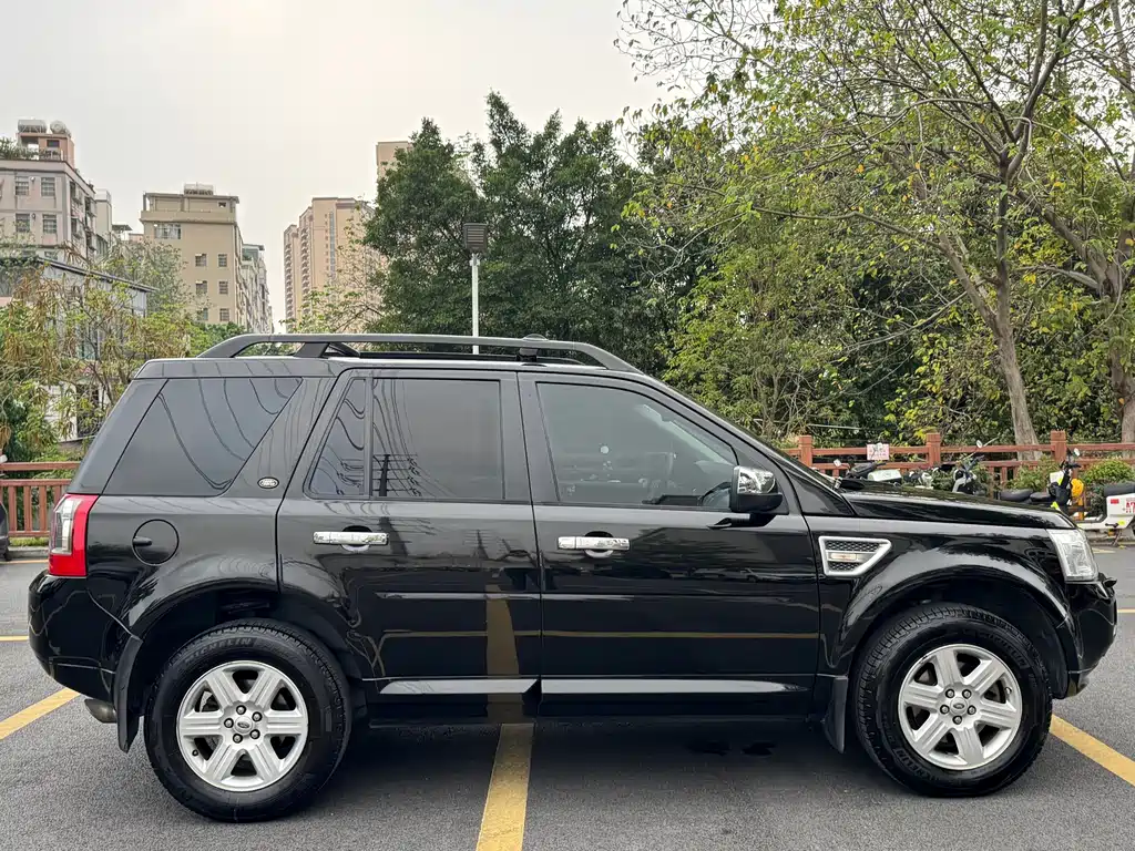 Freelander 2 2013 2.0T Si4 HSE gasoline version купить на сайте DeffCars