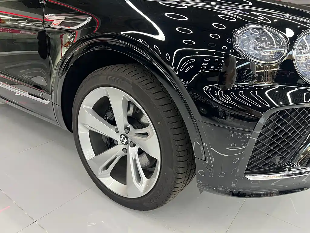 Bentayga 2024 4.0T V8 купить на сайте DeffCars